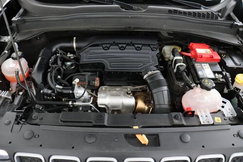 JEEP Avenger LIMITED 1.5i HYBRID + A/T + GPS + LEDER + CAMERA + PDC + CRUISE + ALU