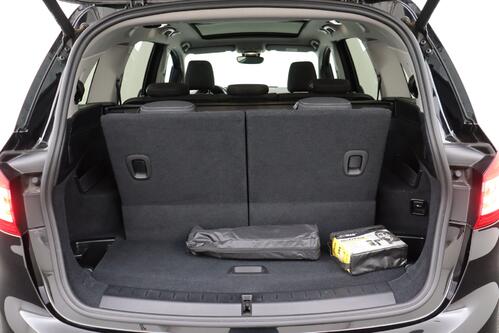 BMW 218 GRAN TOURER + 7 PL. + GPS + PDC + CRUISE + PANO + ALU 