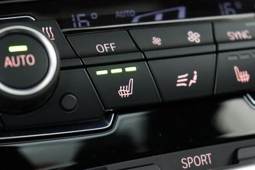 BMW 218 GRAN TOURER + 7 PL. + GPS + PDC + CRUISE + PANO + ALU 