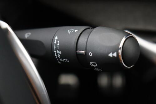 PEUGEOT 3008 1.2 T HYBRID 145 e-DCS6 GT-LINE + A/T + GPS + CARPLAY + CAMERA + PDC + CRUISE + HALF/LEDER + ALU 18