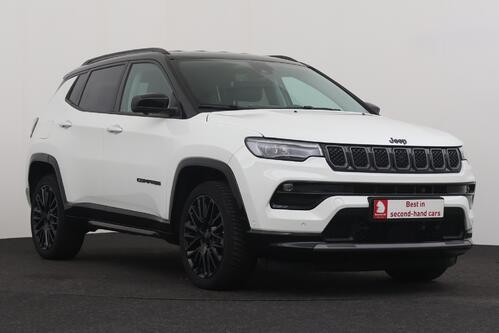 JEEP Compass 1.5 i HEV  + GPS + CAMERA + PDC + CRUISE + LEDER + ALU 