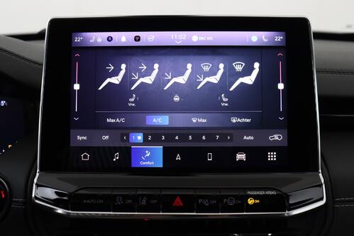 JEEP Compass 1.5 i HEV  + GPS + CAMERA + PDC + CRUISE + LEDER + ALU 