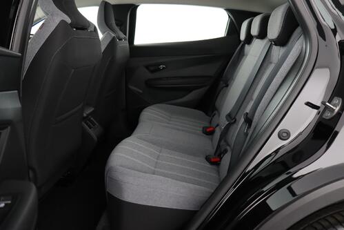 RENAULT Megane E-Tech *EVOLUTION ER EV60 SUPER CHARGE 60 kWh + A/T + GPS + CARPLAY +CAMERA + PDC + CRUISE(ACC) + ALU 18