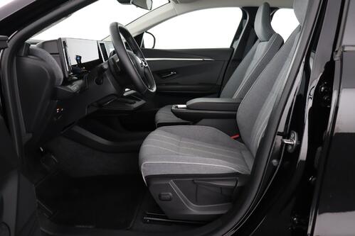 RENAULT Megane E-Tech *EVOLUTION ER EV60 SUPER CHARGE 60 kWh + A/T + GPS + CARPLAY +CAMERA + PDC + CRUISE(ACC) + ALU 18