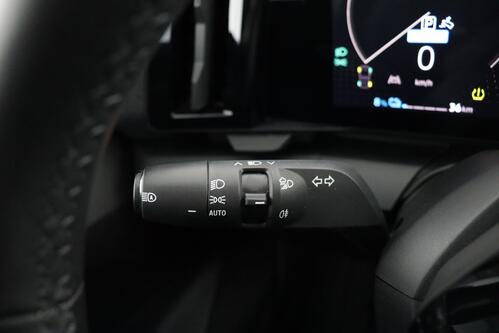 RENAULT Megane E-Tech *EVOLUTION ER EV60 SUPER CHARGE 60 kWh + A/T + GPS + CARPLAY + CAMERA + PDC + CRUISE (ACC) + ALU 18