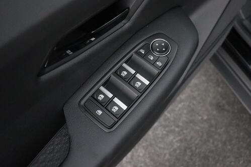 RENAULT Megane E-Tech *EVOLUTION ER EV60 SUPER CHARGE 60 kWh + A/T + GPS + CARPLAY + CAMERA + PDC + CRUISE (ACC) + ALU 18