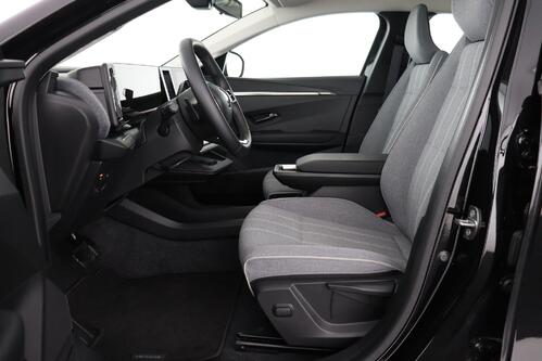 RENAULT Megane E-Tech *EVOLUTION ER EV60 SUPER CHARGE 60 kWh + A/T + GPS + CARPLAY + CAMERA + PDC + CRUISE (ACC) + ALU 18