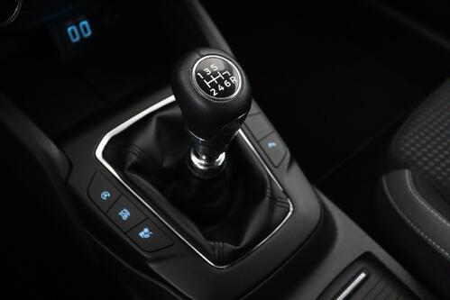 FORD Focus CLIPPER 1.0 i ECOBOOST + GPS + CAMERA + PDC + CRUISE + ALU 