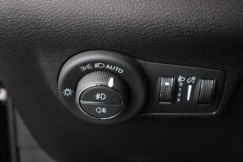 JEEP Compass 1.5 i + A/T + GPS + LEDER + CARPLAY + CAMERA + PDC + CRUISE(ACC) + ALU 