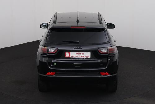 JEEP Compass 1.5 i + A/T + GPS + LEDER + CARPLAY + CAMERA + PDC + CRUISE(ACC) + ALU 