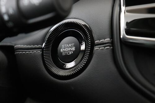 JEEP Compass 1.5 i + A/T + GPS + LEDER + CARPLAY + CAMERA + PDC + CRUISE(ACC) + ALU 