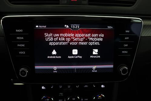 SKODA Superb *COMBI SPORTLINE 1.4TSI iV DSG6 + GPS + CARPLAY + CAMERA + PDC + LEDER/ALCANTARA + PANO DAK + ALU 18