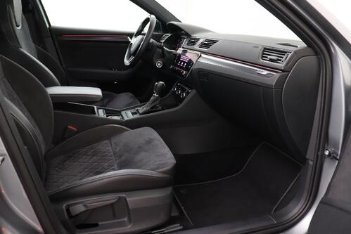 SKODA Superb *COMBI SPORTLINE 1.4TSI iV DSG6 + GPS + CARPLAY + CAMERA + PDC + LEDER/ALCANTARA + PANO DAK + ALU 18