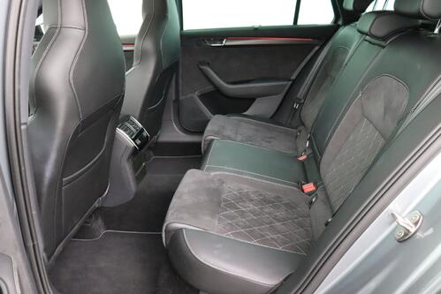 SKODA Superb *COMBI SPORTLINE 1.4TSI iV DSG6 + GPS + CARPLAY + CAMERA + PDC + LEDER/ALCANTARA + PANO DAK + ALU 18