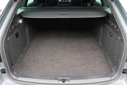 SKODA Superb *COMBI SPORTLINE 1.4TSI iV DSG6 + GPS + CARPLAY + CAMERA + PDC + LEDER/ALCANTARA + PANO DAK + ALU 18