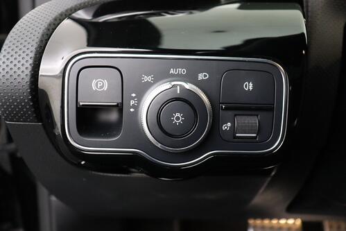 MERCEDES-BENZ A  250 *e LIMOUSINE BUS.SOLUTION iA 8G-DCT + GPS + CARPLAY + CAMERA + PDC + CRUISE(ACC) + LEDER/ALCANTARA + OPEN DKA + ALU 18