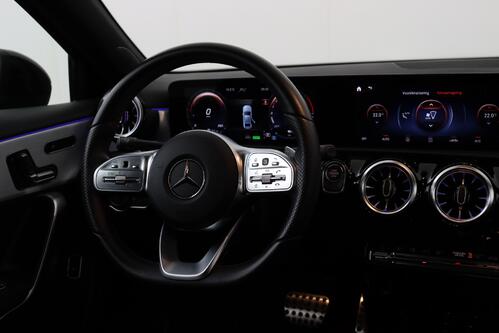 MERCEDES-BENZ A  250 *e LIMOUSINE BUS.SOLUTION iA 8G-DCT + GPS + CARPLAY + CAMERA + PDC + CRUISE(ACC) + LEDER/ALCANTARA + OPEN DKA + ALU 18
