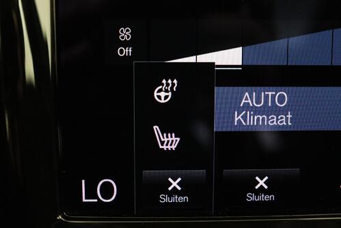 VOLVO XC60 *INSCRIPTION EXPR.2.0T6 RECHARGE e-AWD GEARTRONIC + GPS + CARPLAY + CAMERA +PDC + PANO DAK + CRUISE + ALU 18