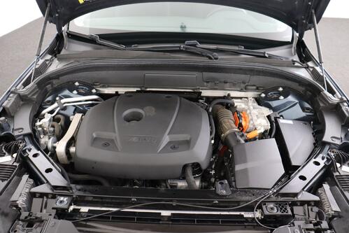 VOLVO XC60 *INSCRIPTION EXPR.2.0T6 RECHARGE e-AWD GEARTRONIC + GPS + CARPLAY + CAMERA +PDC + PANO DAK + CRUISE + ALU 18