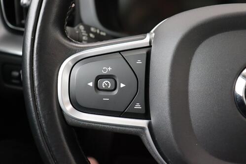 VOLVO XC60 *INSCRIPTION EXPR.2.0T6 RECHARGE e-AWD GEARTRONIC + GPS + CARPLAY + CAMERA +PDC + PANO DAK + CRUISE + ALU 18