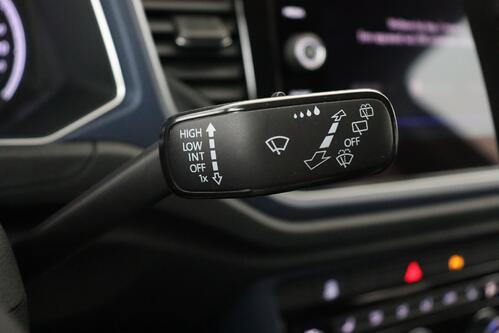 VOLKSWAGEN T-Roc *UNITED 1.0TSI + GPS + CARPLAY + PDC + CRUISE (ACC) + ALU 17