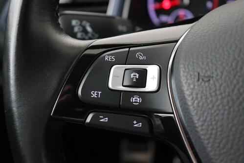 VOLKSWAGEN T-Roc *UNITED 1.0TSI + GPS + CARPLAY + PDC + CRUISE (ACC) + ALU 17