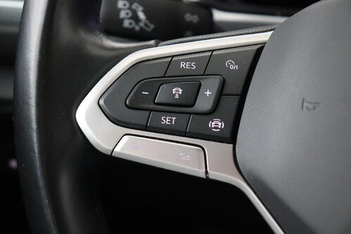 VOLKSWAGEN T-Roc *LIFE 1.0TSI + GPS + CARPLAY + CAMERA + PDC + CRUISE(ACC) + ALU 16 + TREKHAAK 