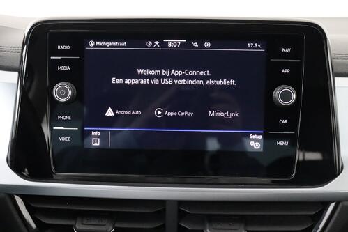 VOLKSWAGEN T-Roc *LIFE 1.0TSI + GPS + CARPLAY + CAMERA + PDC + CRUISE(ACC) + ALU 16 + TREKHAAK 