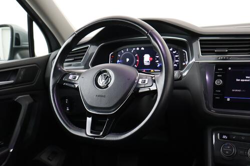 VOLKSWAGEN Tiguan *COMFORTLINE 1.5TSI ACT DSG7 + GPS + LEDER + CARPLAY + CAMERA + PDC + PANO DAK + CRUISE(ACC) + ALU 17 + TREKHAAK 
