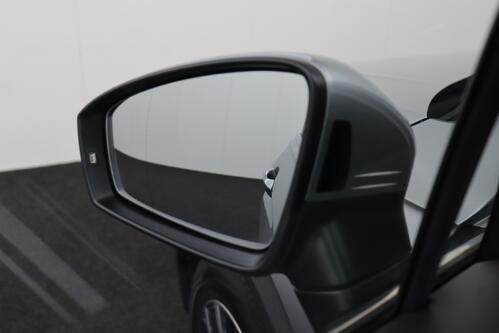 VOLKSWAGEN Tiguan *COMFORTLINE 1.5TSI ACT DSG7 + GPS + LEDER + CARPLAY + CAMERA + PDC + PANO DAK + CRUISE(ACC) + ALU 17 + TREKHAAK 