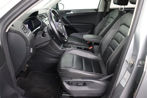 VOLKSWAGEN Tiguan *COMFORTLINE 1.5TSI ACT DSG7 + GPS + LEDER + CARPLAY + CAMERA + PDC + PANO DAK + CRUISE(ACC) + ALU 17 + TREKHAAK 