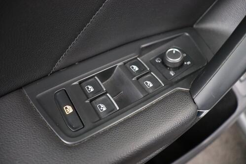 VOLKSWAGEN Tiguan *COMFORTLINE 1.5TSI ACT DSG7 + GPS + LEDER + CARPLAY + CAMERA + PDC + PANO DAK + CRUISE(ACC) + ALU 17 + TREKHAAK 