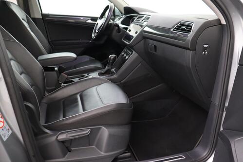 VOLKSWAGEN Tiguan *COMFORTLINE 1.5TSI ACT DSG7 + GPS + LEDER + CARPLAY + CAMERA + PDC + PANO DAK + CRUISE(ACC) + ALU 17 + TREKHAAK 