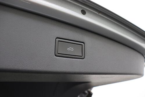 VOLKSWAGEN Tiguan *COMFORTLINE 1.5TSI ACT DSG7 + GPS + LEDER + CARPLAY + CAMERA + PDC + PANO DAK + CRUISE(ACC) + ALU 17 + TREKHAAK 