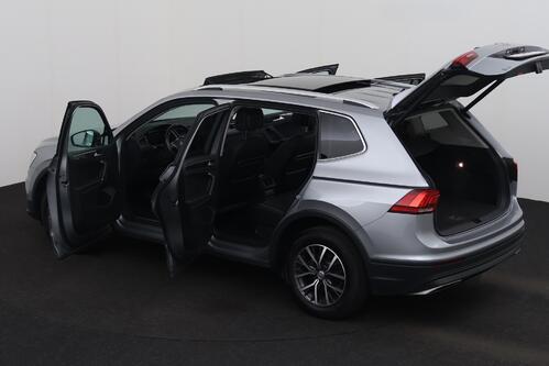 VOLKSWAGEN Tiguan *COMFORTLINE 1.5TSI ACT DSG7 + GPS + LEDER + CARPLAY + CAMERA + PDC + PANO DAK + CRUISE(ACC) + ALU 17 + TREKHAAK 