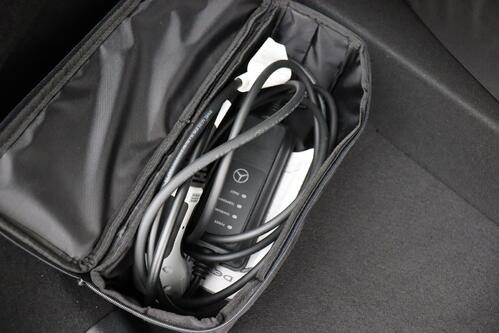 MERCEDES-BENZ E 300 *e BUS.SOLUTION iA 9G-TRONIC + GPS + LEDER + CARPLAY + CAMERA + PDC + CRUISE + ALU 18