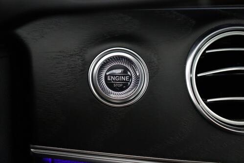 MERCEDES-BENZ E 300 *e BUS.SOLUTION iA 9G-TRONIC + GPS + LEDER + CARPLAY + CAMERA + PDC + CRUISE + ALU 18