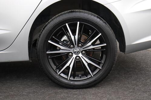 MG MG5 EXTENDED RANGE  61kWh + A/T + GPS + CAMERA + PDC + CRUISE (ACC) + ALU 