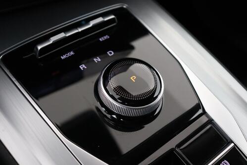 MG MG5 EXTENDED RANGE  61kWh + A/T + GPS + CAMERA + PDC + CRUISE (ACC) + ALU 