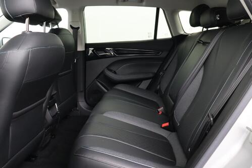 MG MG5 EXTENDED RANGE  61kWh + A/T + GPS + CAMERA + PDC + CRUISE (ACC) + ALU 