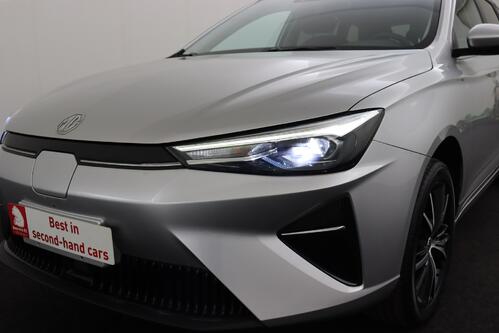 MG MG5 EXTENDED RANGE  61kWh + A/T + GPS + CAMERA + PDC + CRUISE (ACC) + ALU 