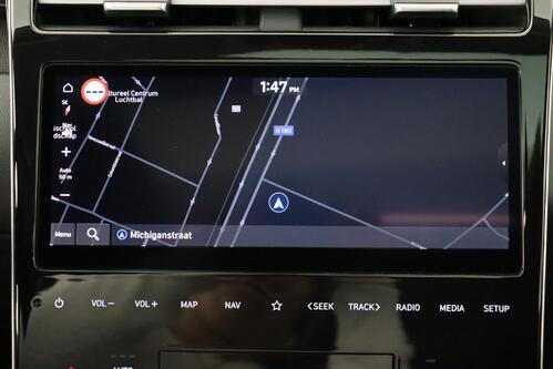 HYUNDAI Tucson LUXURY 1.6 T-GDI PHEV + A/T + GPS + CARPLAY + CAMERA + PDC + CRUISE(ACC) + PANO DAK + ALU 