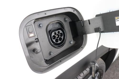 HYUNDAI Tucson LUXURY 1.6 T-GDI PHEV + A/T + GPS + CARPLAY + CAMERA + PDC + CRUISE(ACC) + PANO DAK + ALU 