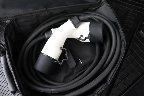 MG EHS LUXURY 1.5 TGI PHEV + A/T + GPS + LEDER + CARPLAY + CAMERA + PDC + CRUISE + PANO DAK + ALU 