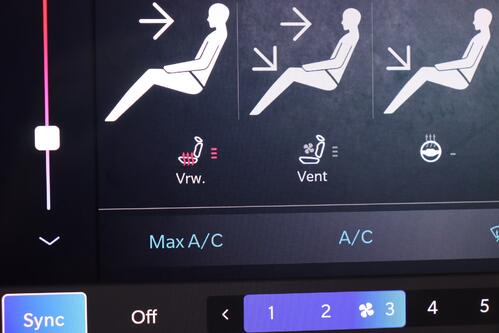 JEEP Compass 1.3i 4WD PHEV + A/T + GPS + LEDER + CAMERA + PDC + PANO DAK + CRUISE (ACC) + ALU 19