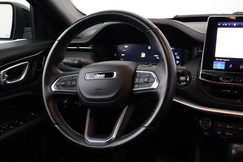 JEEP Compass 1.3i 4WD PHEV + A/T + GPS + LEDER + CAMERA + PDC + PANO DAK + CRUISE (ACC) + ALU 19