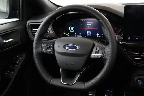 FORD Focus 1.0i Ecoboost MHEV ST-Line X + GPS + CAMERA + PDC + PANO DAK + CRUISE(ACC) + ALU 17