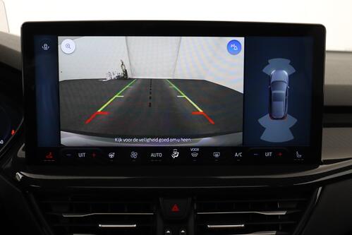 FORD Focus 1.0i Ecoboost MHEV ST-Line X + GPS + CAMERA + PDC + PANO DAK + CRUISE(ACC) + ALU 17