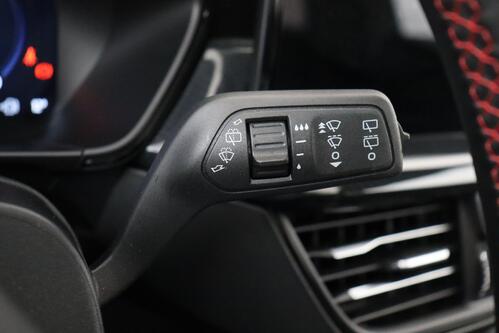 FORD Focus 1.0i Ecoboost MHEV ST-Line X + GPS + CAMERA + PDC + PANO DAK + CRUISE(ACC) + ALU 17