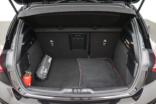 FORD Focus 1.0i Ecoboost MHEV ST-Line X + GPS + CAMERA + PDC + PANO DAK + CRUISE(ACC) + ALU 17